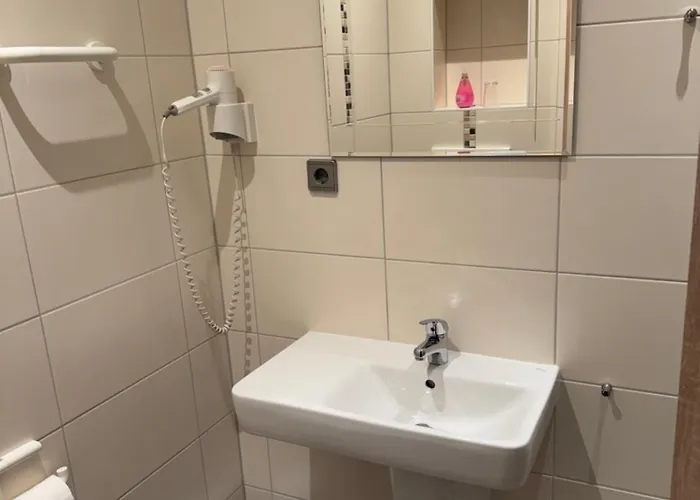 Deutsches Haus Wolfen Ohg Szálloda 3*